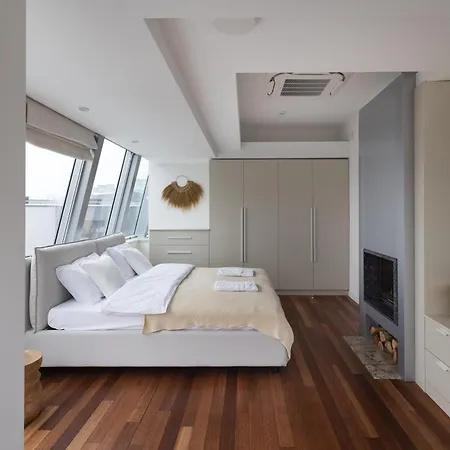 דירה Boutique Penthouse וילנה